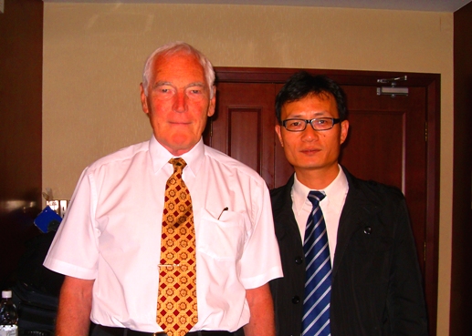 镀膜大师麦克劳德的风采 -- 正文内容 -- 中国光