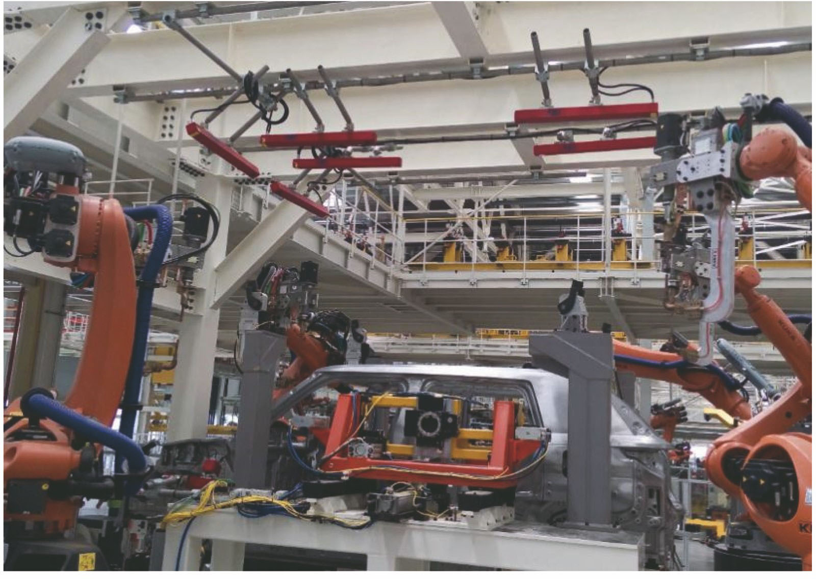 视觉引导机器人装配顶盖