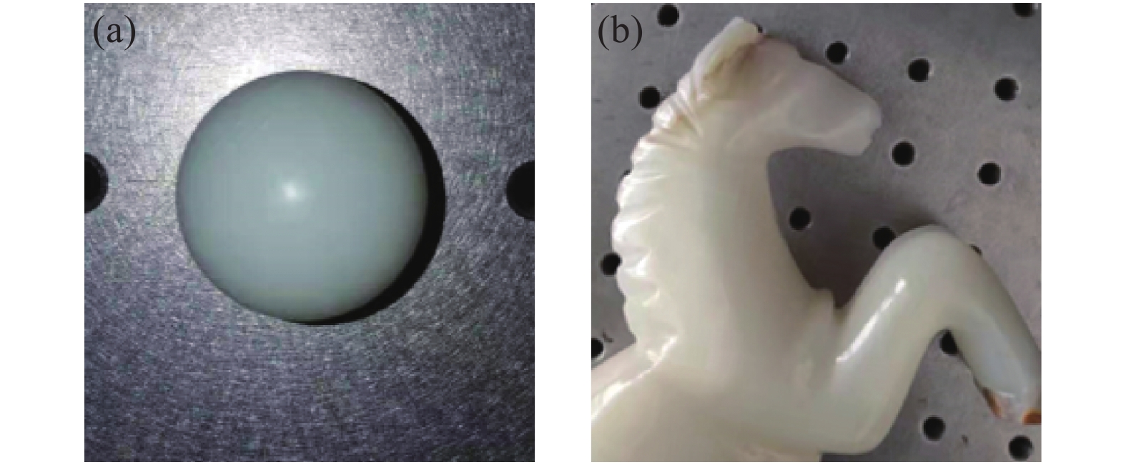Measured translucent material object for accuracy evaluation; (a) polyamide sphere; (b) jade horse