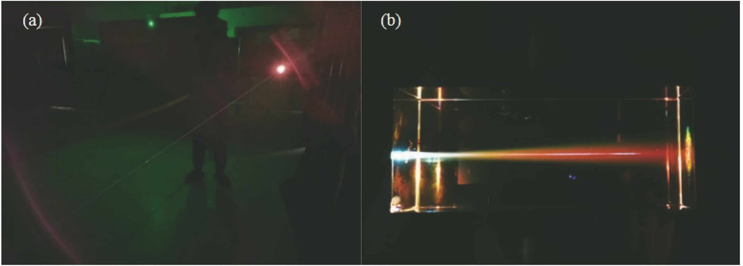 实验室观测到的超快激光成丝现象。(a)空气中; (b)石英玻璃中