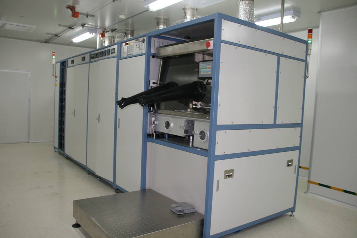 国内首台48片MOCVD样机取得重大进展 -- 正文