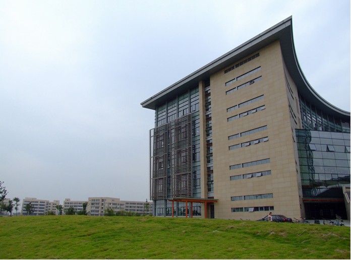 华东师范大学2012年海内外公开招聘公告