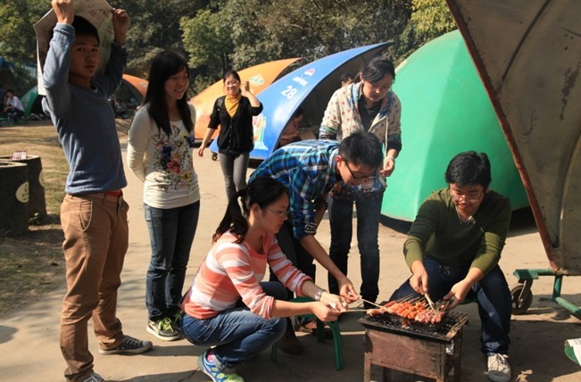 《中国激光》杂志社成功举办兼职编辑联谊活动