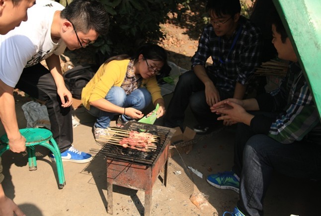 《中国激光》杂志社成功举办兼职编辑联谊活动