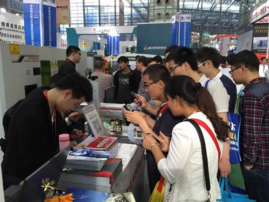 智赢未来 华工激光2015深圳机械展完美收官