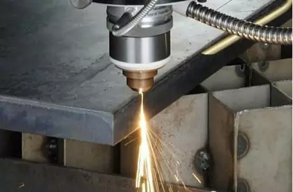 光纤激光器超越CO2激光器的优势-中国光学期