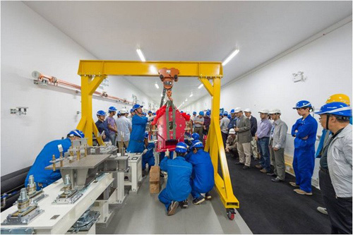 X射线自由电子激光试验装置主体设备安装启动