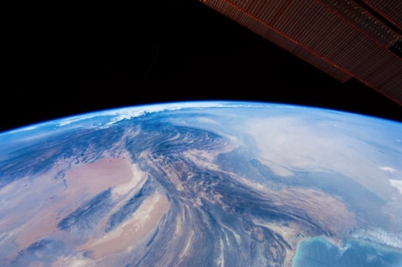 [多图]回顾多年来从太空中拍摄的地球照片