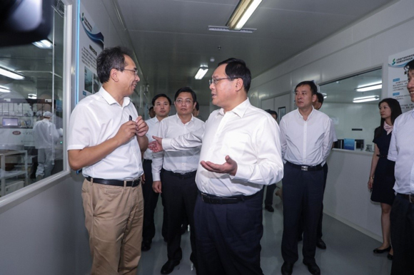 江苏省委书记李强视察调研上海光机所南京先进