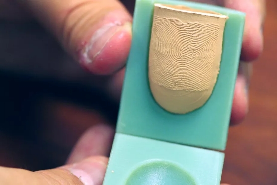 这种假手指可以使指纹扫描仪更安全-中国光学