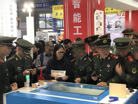 :雷宇激光引领激光创客教育风向标-中国光学期