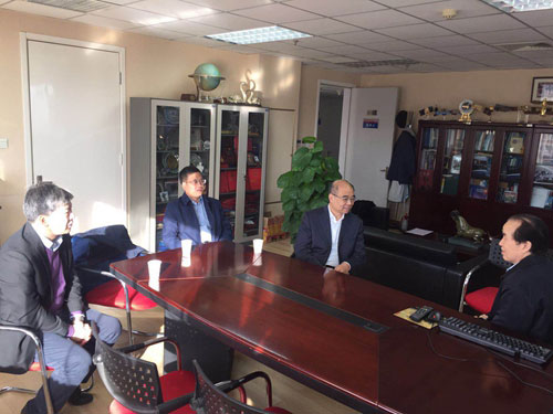 中国科学院副院长相里斌慰问姜景山院士