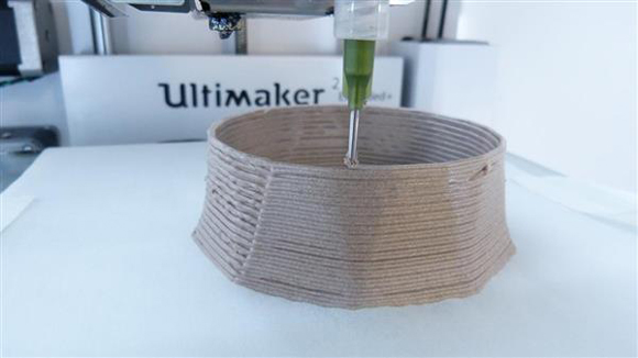 代尔夫特理工学院的学生把贝壳制成环保3D打印材料