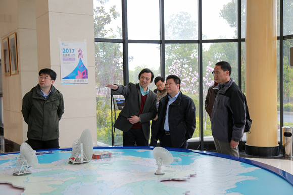 上海市科委副主任干频一行调研上海天文台