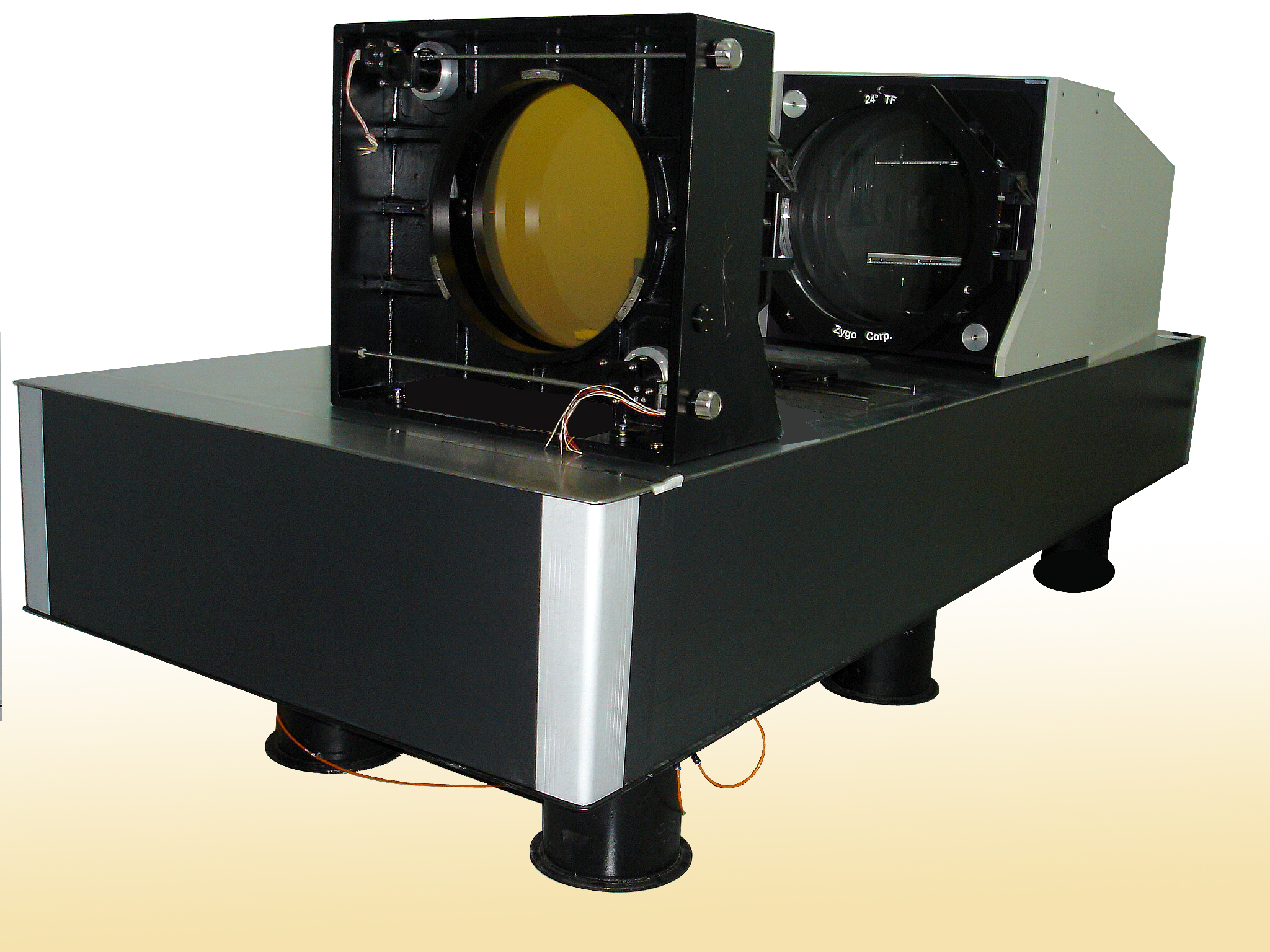 中科院上海光学精密机械研究所自主研制光学平