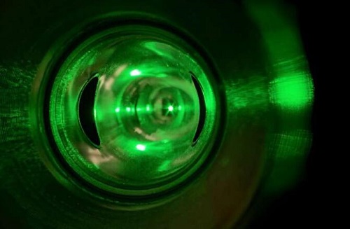 以激光为重点观察旋转电子打破精度世界纪录