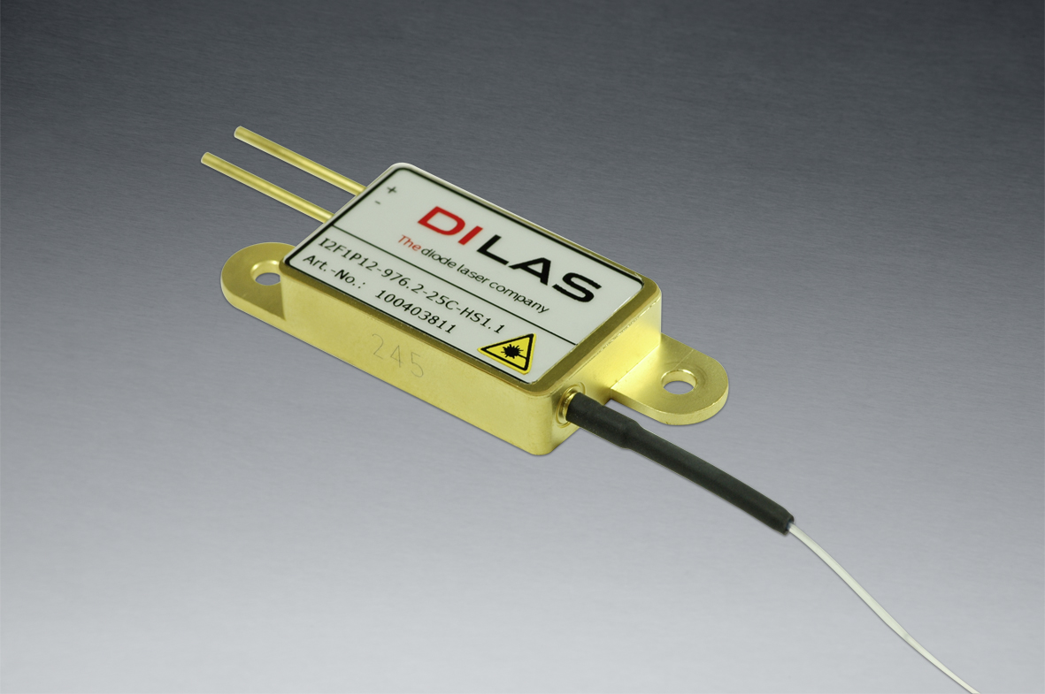 非制冷高功率半导体泵浦激光器封装技术