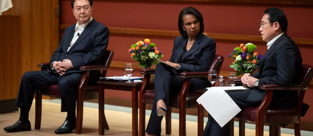 量子快报47山西大学贾锁堂教授马杰教授团队首次在相互作用玻色量子