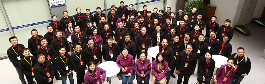 第一届青年编委会合影